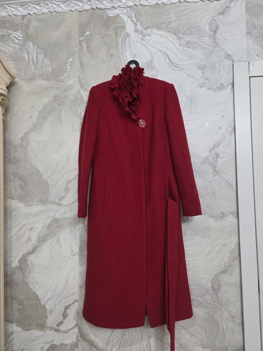 Продам Кожанку Мужскую и Женское Пальто