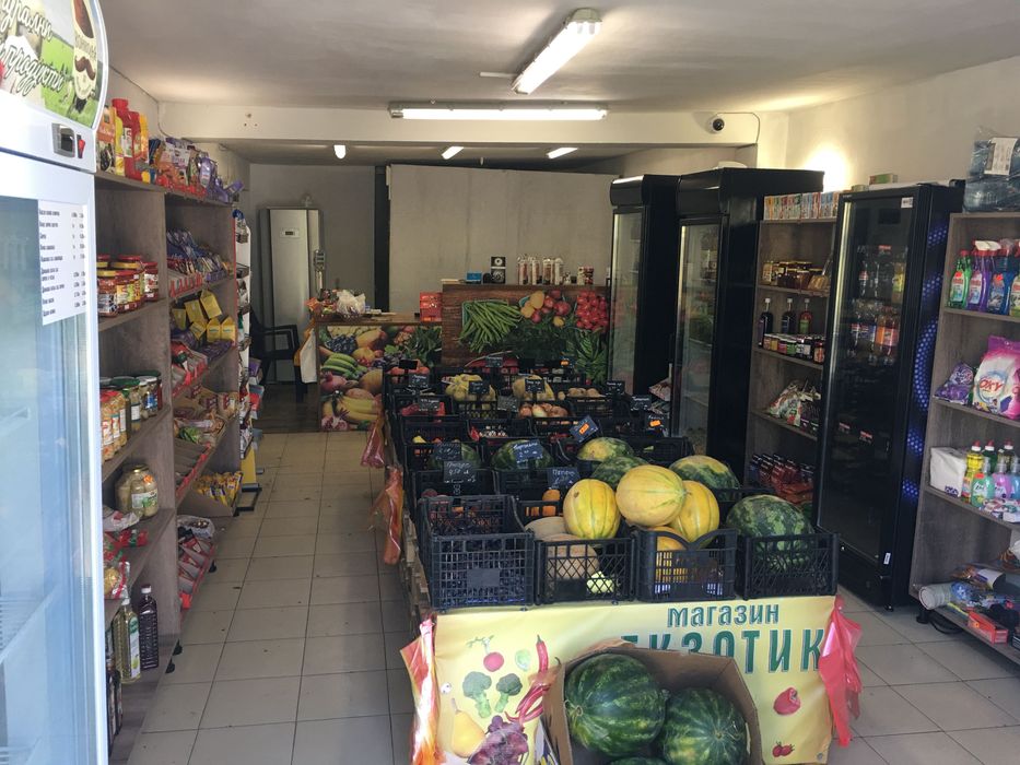 Дава се под наем Магазин в Стара Загора, Кольо Ганчев - 42 кв.м за 300 € - Снимка #1