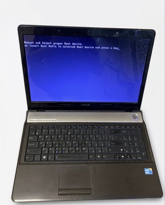 Продам ноутбук ASUS  бу