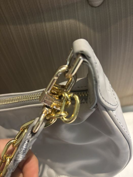 Кожена чанта сива