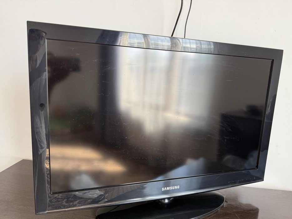 Телевизор samsung