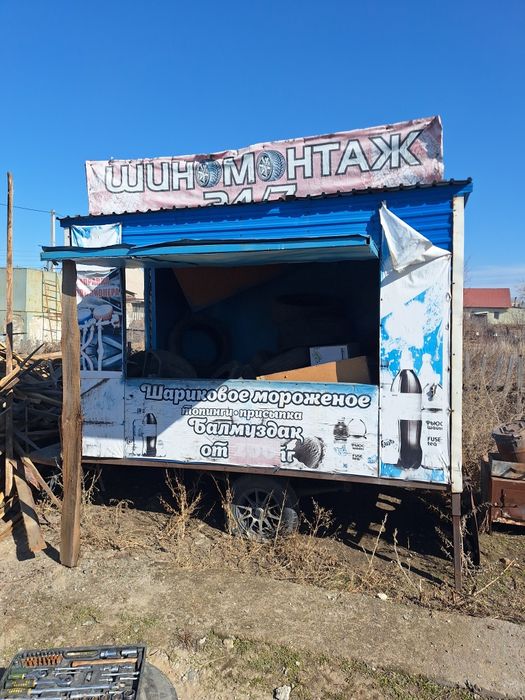 Ларёк на колесах прицеп