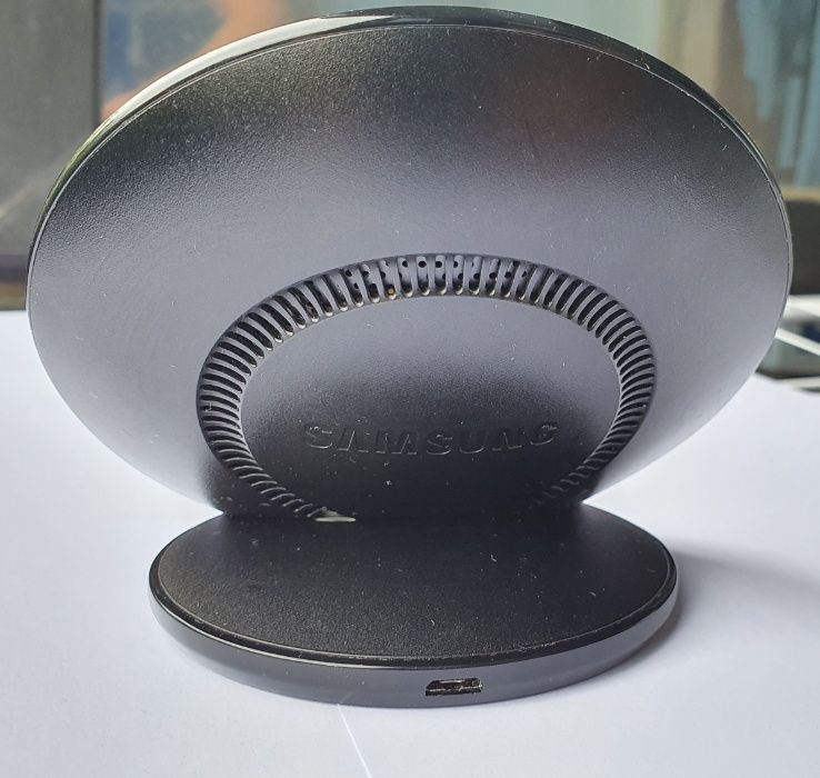 Samsung Wireless FastCharge QI.
