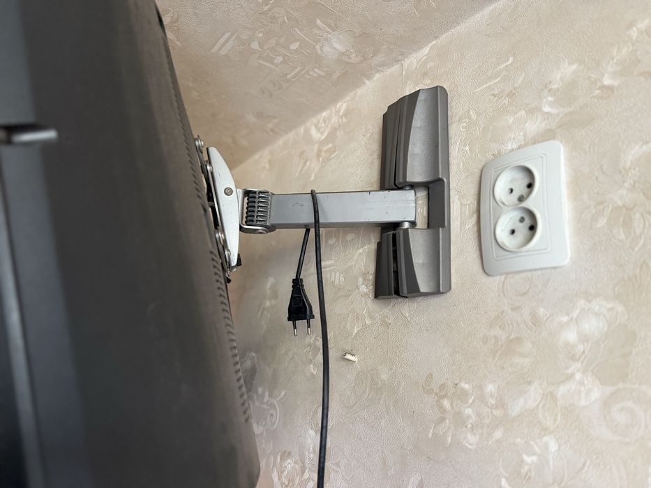 телевизор SONY диагональ 26