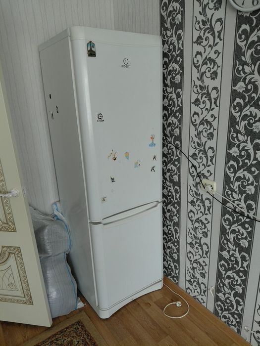Продам холодильник