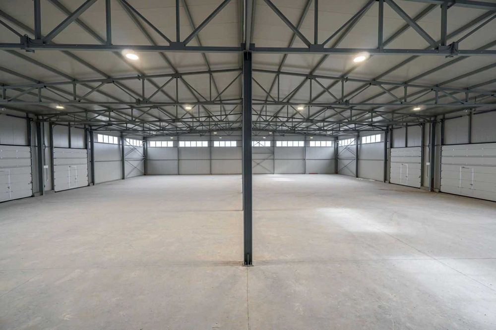 Дава се под наем Склад в с. Тополи, Област Варна - 630 кв.м за 2205 € - Снимка #2