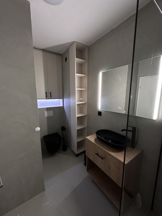 Inchiriez apartament