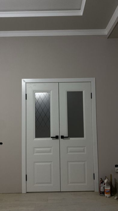 Есік қойамыззз  установка двериь