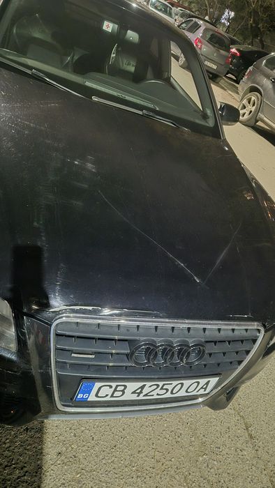 Audi a5 черен капак с щета