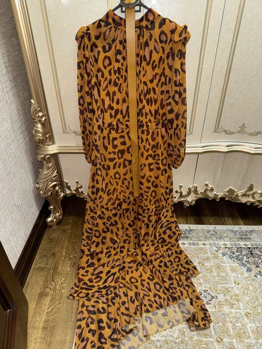 Женское платье в отличном состоянии