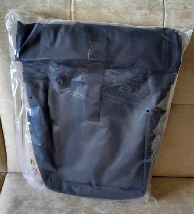 НОВА Геймърска раница ASUS ROG, водоустойчива, подходяща за 15", 16", 17" и 18" лаптоп