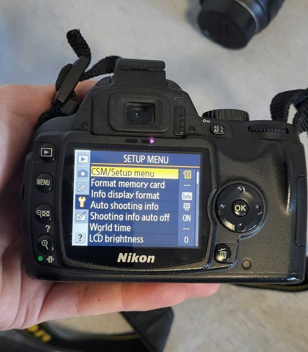 Nikon D60 cu obiectiv și husă