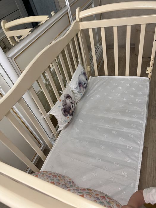 Продам детскую кроватку