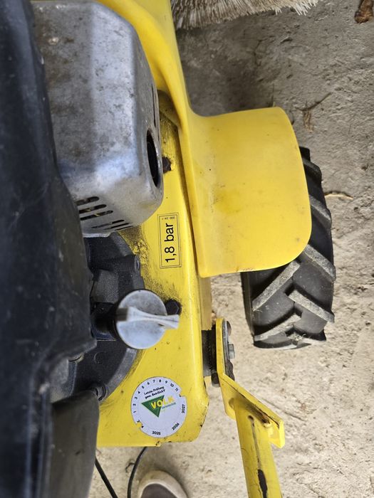Vând / Schimb Măturătoare mecanică autopropulsată Tielbürger / Cramer – Motor Honda GCV 160 (5.5 CP)
