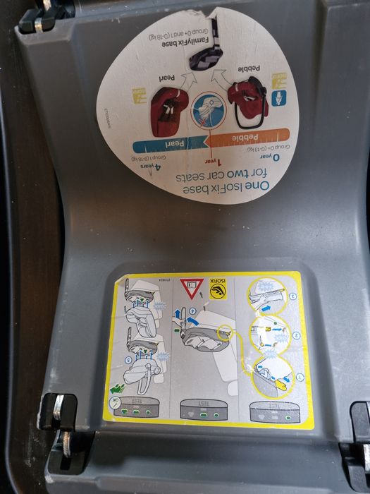 Maxi Cosi Pearl и Pebble + база столче за кола