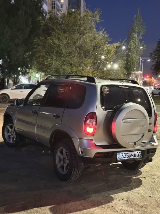 срочно Нива на полном ходу