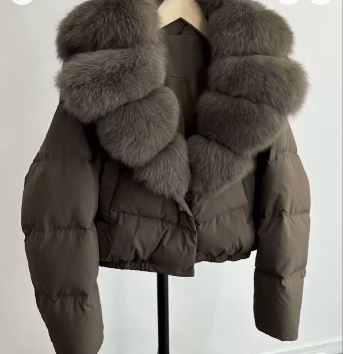 Geaca cu guler voluminos din blana narurala de vulpe