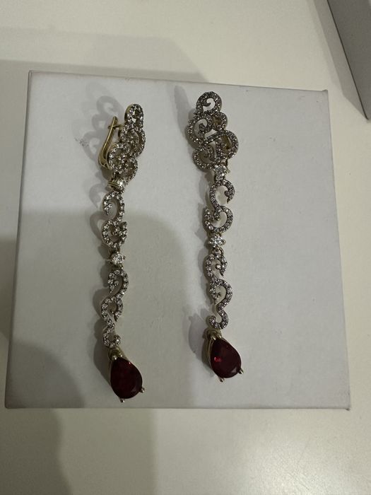 Алтын сырға өте әдемі, 585