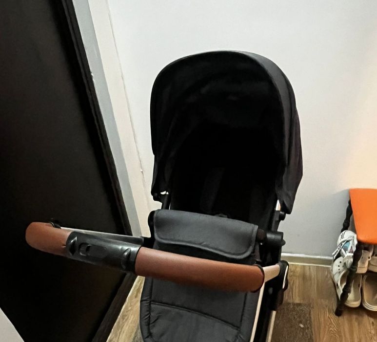 Продам новую коляску