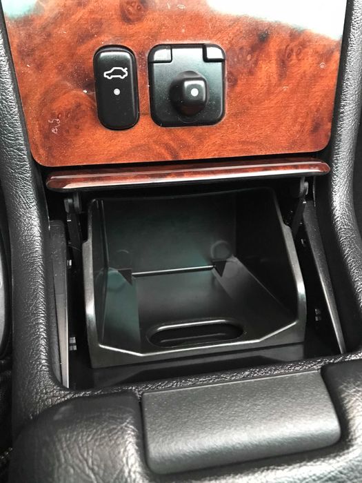 Vand sau schimb cu teren sau cu casa  la munte Ofer diferenta