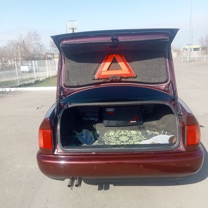 Продам авто Ауди с4 а6