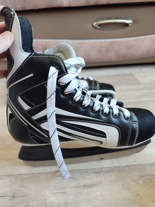 Продам коньки мужские