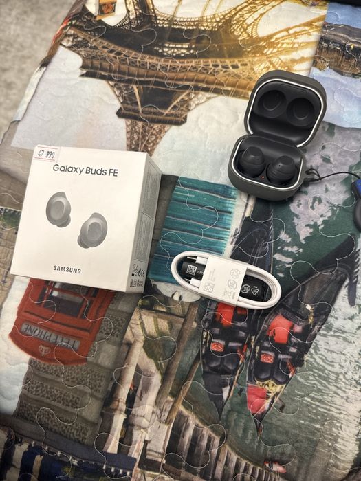 Безпроводные наушники Galaxy Buds FE