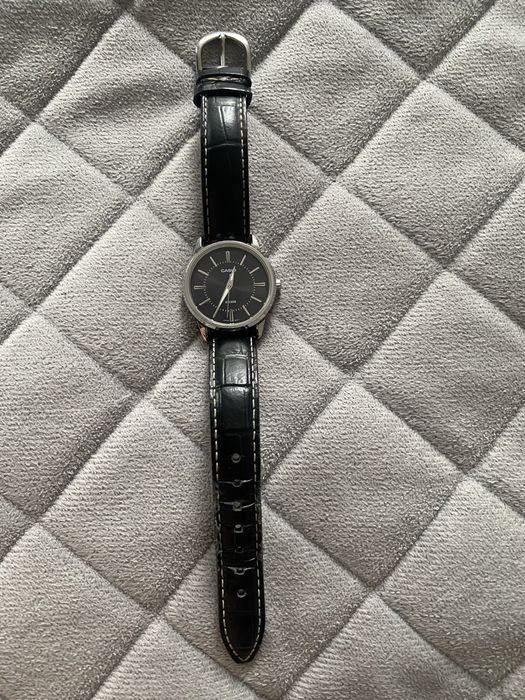 Продам женские часы