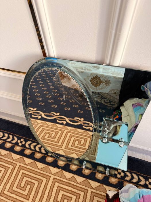 Oyna bor sotiladi holati yaxshi