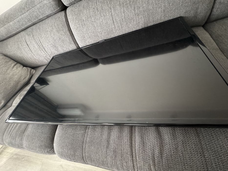 Телевизор Samsung 40″ Full HD 3D + настенное крепление