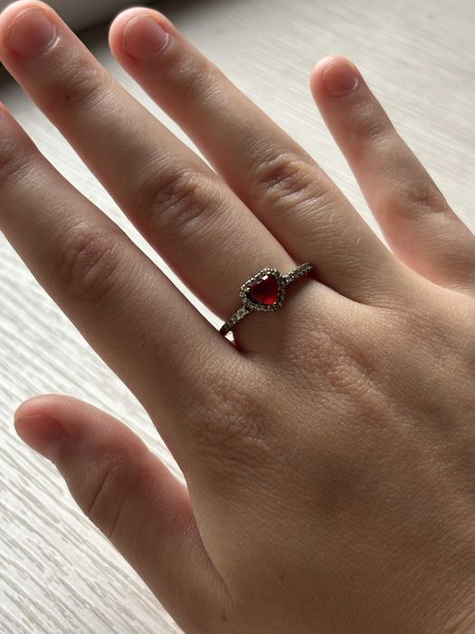 «Серебряное кольцо Pandora 925, размер 17»
