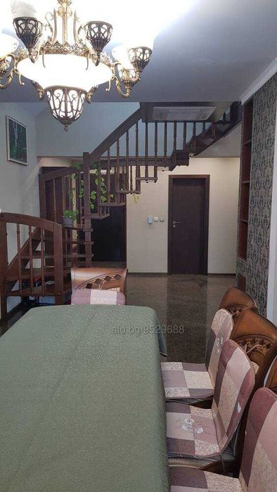 Дава се под наем Четиристаен апартамент в Стара Загора, Център - 250 кв.м за 663 € - Снимка #9