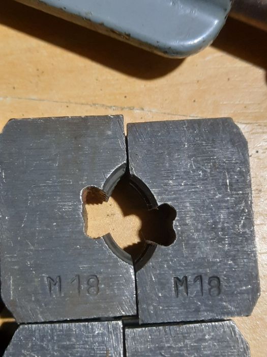 Продаю набор плашек. Лерка