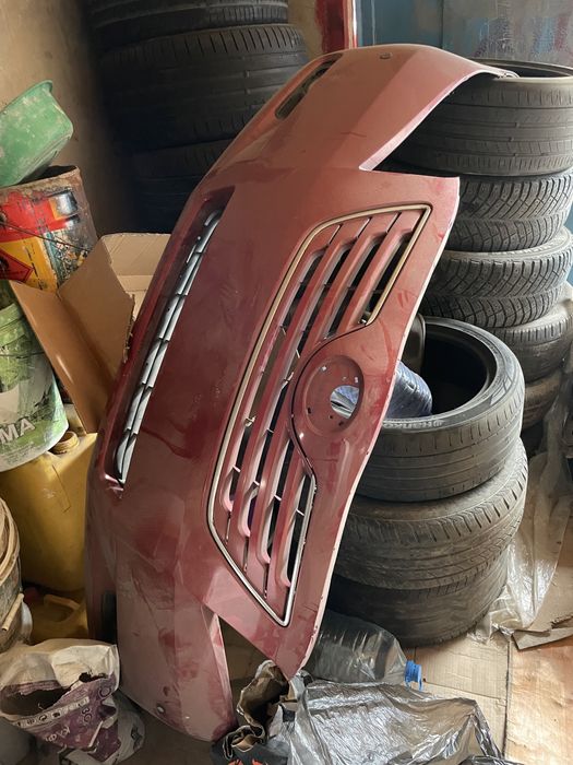 Передний бампер на камри 40