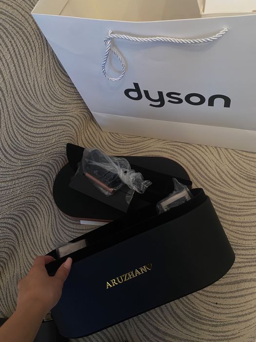 Продаю Dyson новый