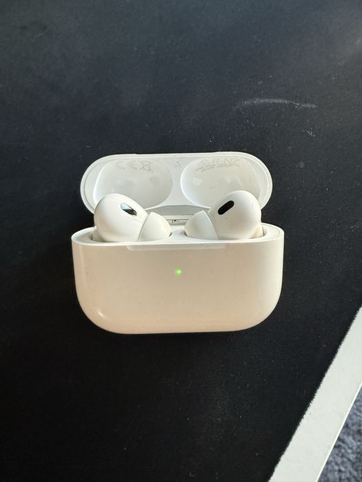 Airpods 2 поколения