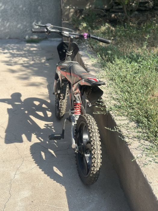 Велосипед Hyper MotoBike 16