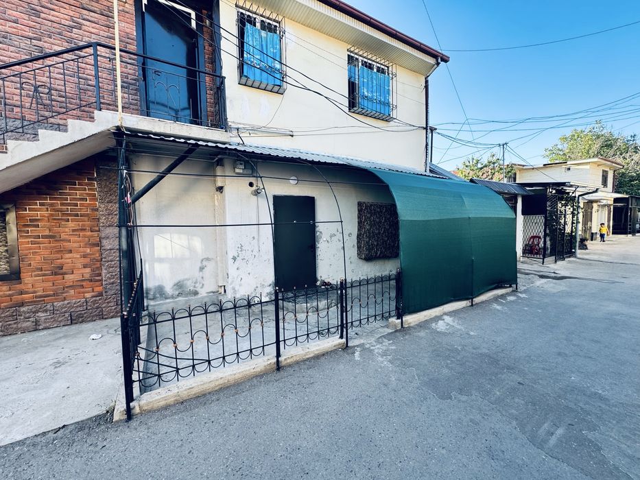 Продается 1 комнатная квартира.Мирзо Улугбекский район.Массив Карасу-6