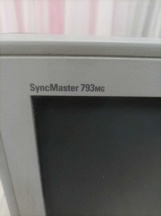 Монитор Samsung SuncMaster 793 MG