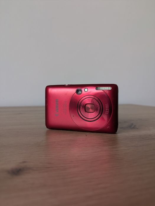 Canon IXUS 100 IS - РЕТРО СНИМКИ стил Y2K (Year 2000) Дигитален Фотоапарат