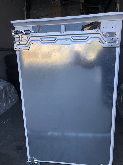 Хладилник Miele с камера за вграждане