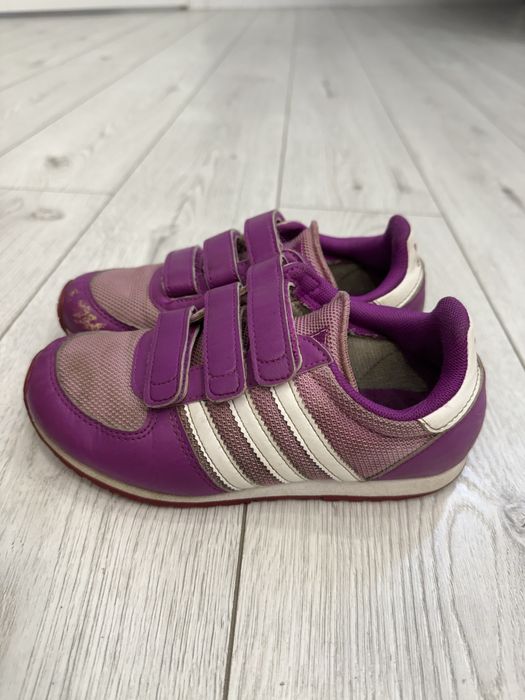 Кроссовки Адидас (Adidas)