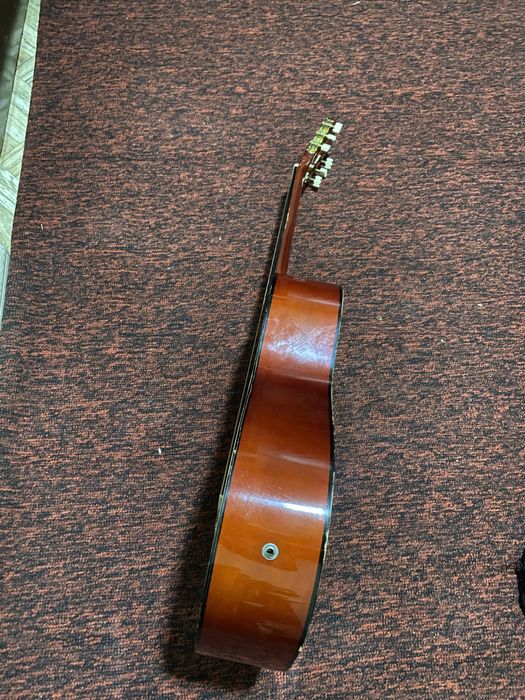 Гитара полу акустика 6 струнная с усилителем