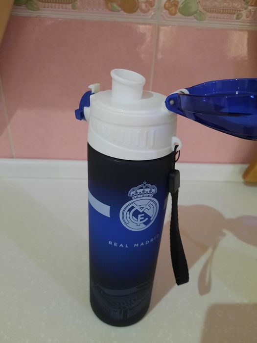 Новые спортивные бутылки для воды