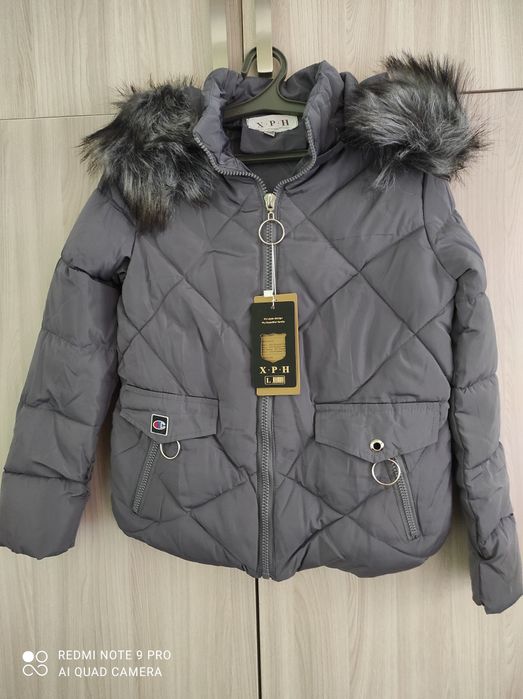 Продается Новая куртка зимняя 44-46,(кофточки теплые)