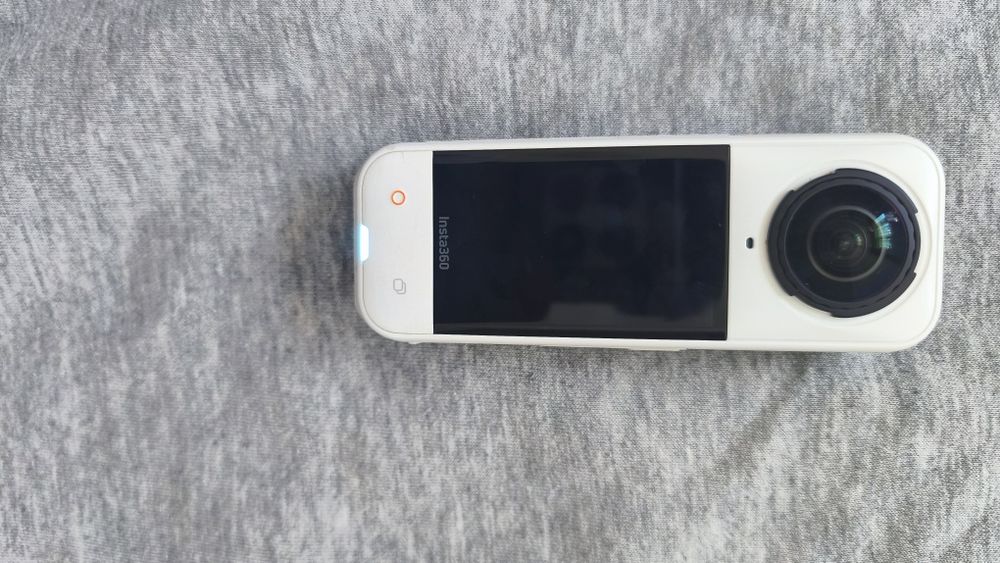 Vand cameră Insta360