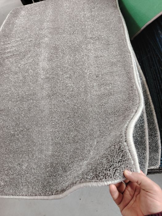 Yangi dizayn Gilamchalar sotiladi