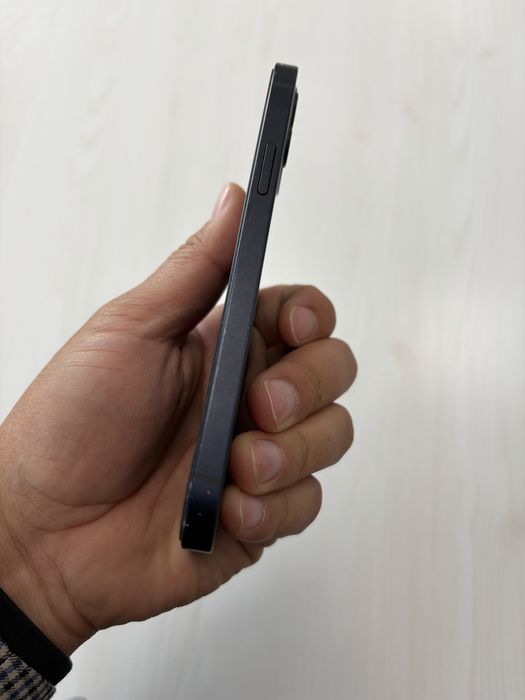 Iphone 12, от первого владельца