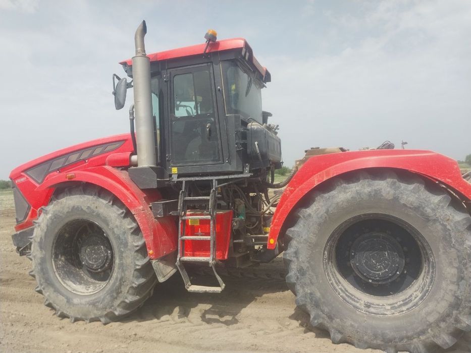 Трактор Кировец K-730М.