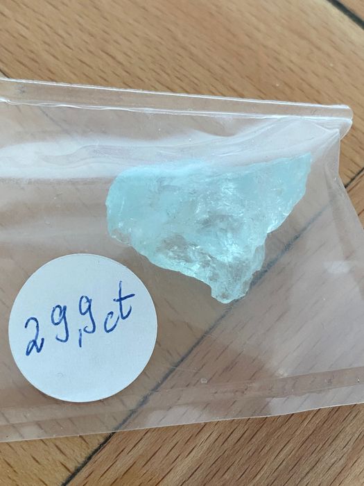 Pietre neșlefuite Aquamarin